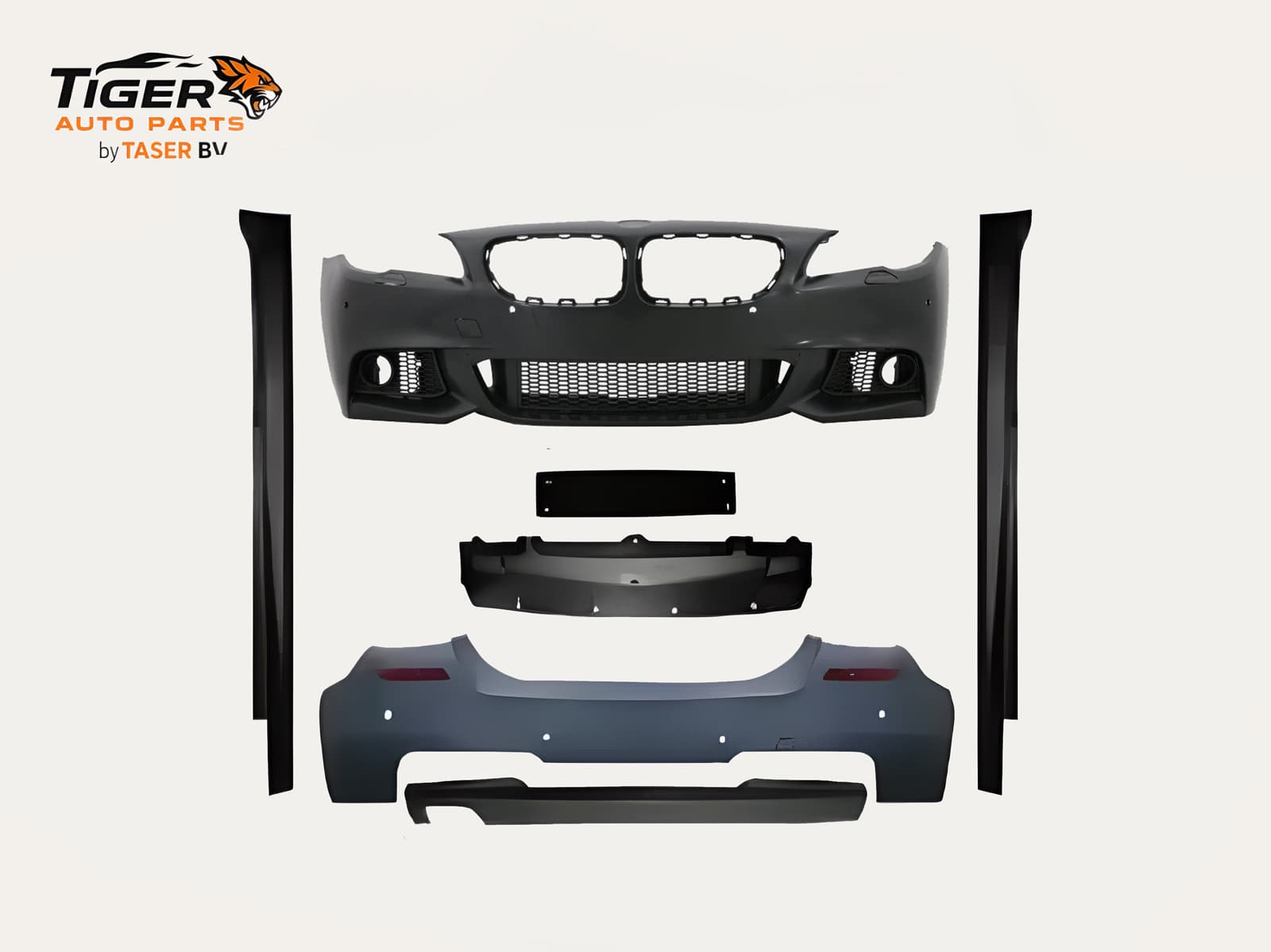 BMW F10 2010-2013 bodykit compleet M-Tech met PDC dubbele uitlaat links