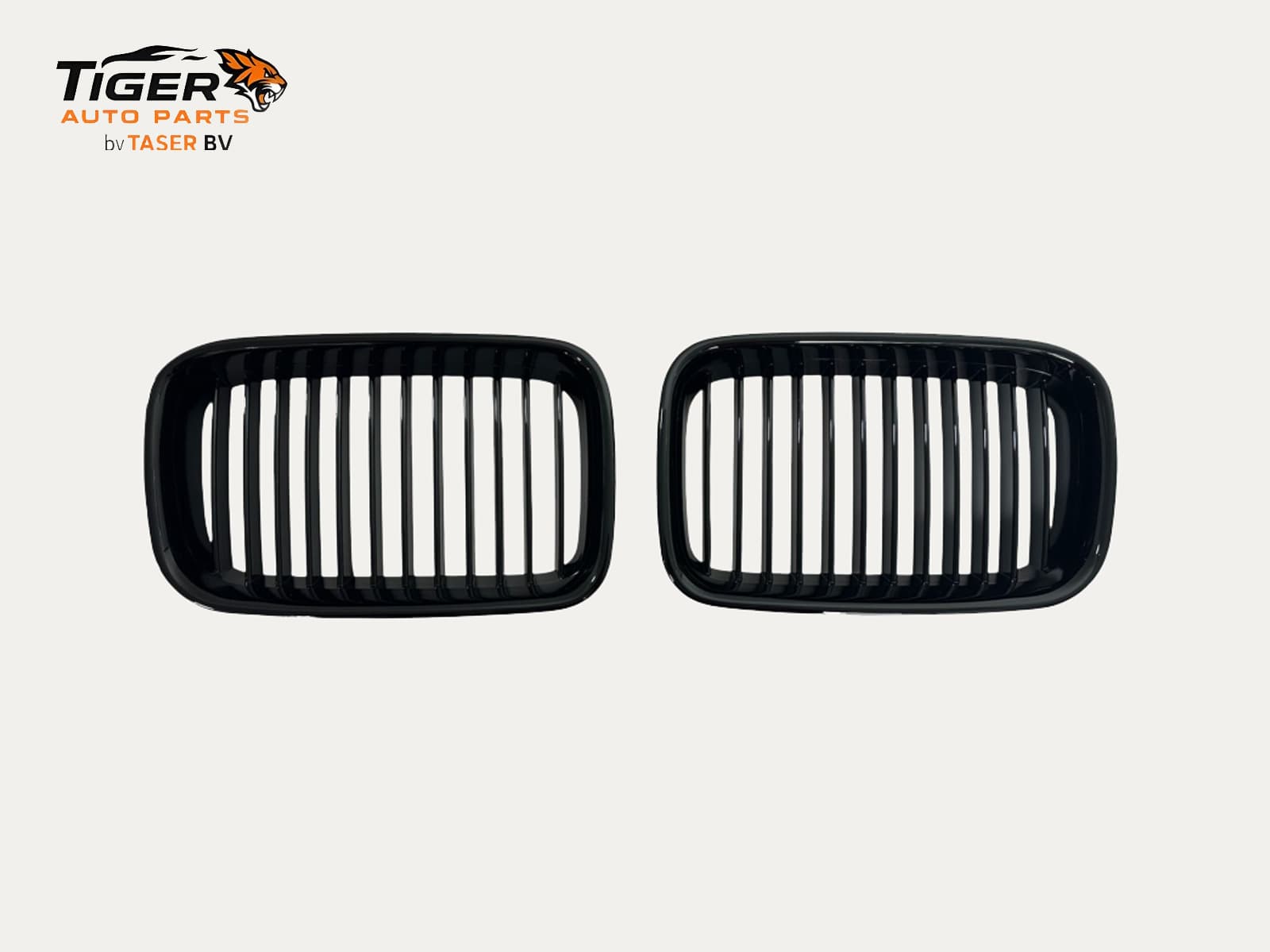 BMW E36 1991-1998 ZWARTE NIEREN GRILLEN - SET
