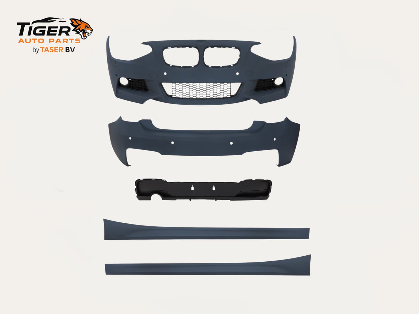 BMW 1-SERIE F20-F21 11-14 BODY KIT M-TECH BODYKIT: VOOR- & ACHTERBUMPER MET KOPLAMPSPROEIERS, MISTLAMPGATEN, PARKEERSENSOR-GATEN, DUBBELE UITLAAT, INCLUSIEF SIDESKIRTS